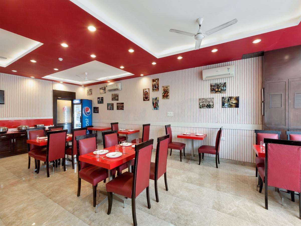 Oyo 9841 The Vivir 1 Hotel Noida Eksteriør billede