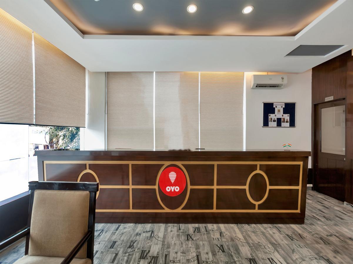 Oyo 9841 The Vivir 1 Hotel Noida Eksteriør billede