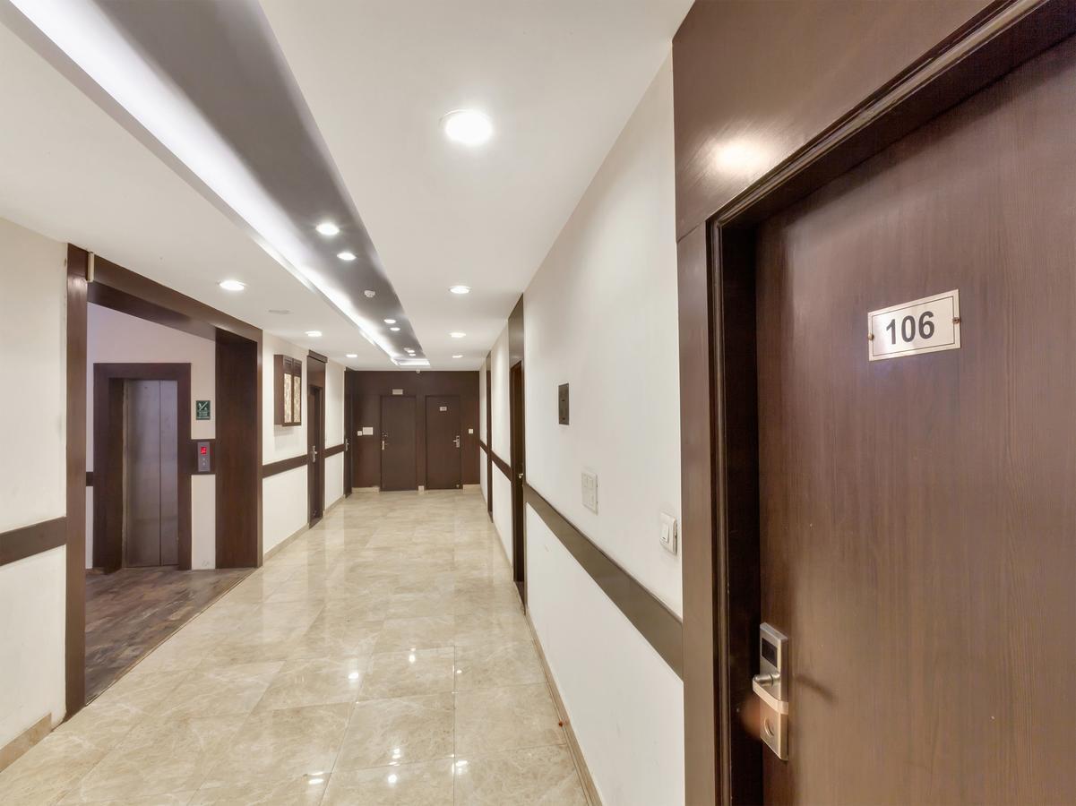 Oyo 9841 The Vivir 1 Hotel Noida Eksteriør billede