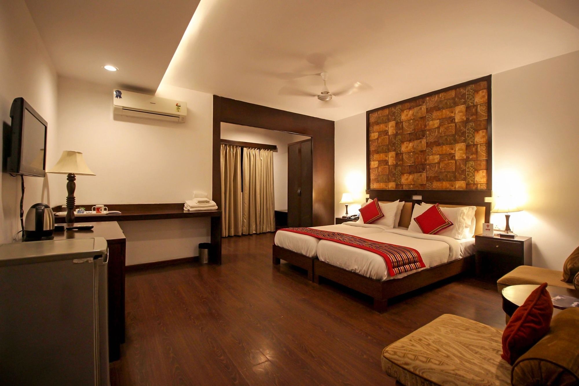 Oyo 9841 The Vivir 1 Hotel Noida Eksteriør billede