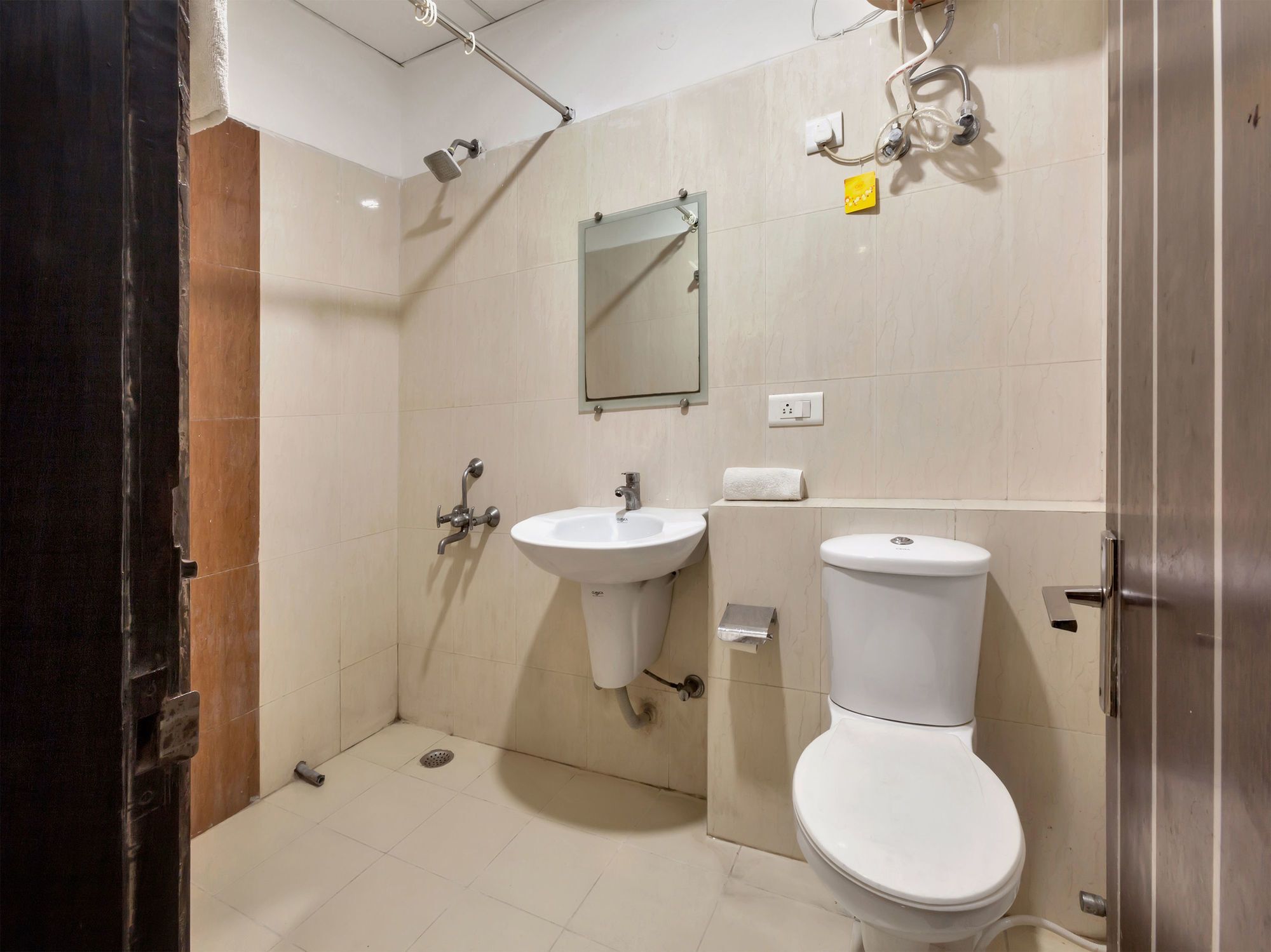 Oyo 9841 The Vivir 1 Hotel Noida Eksteriør billede